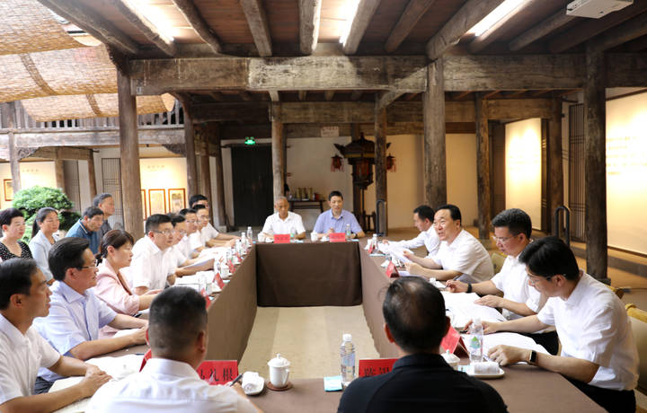王浩在金华宣讲贯彻省第十五次党代会精神并调研经济稳进提质工作